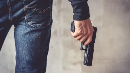Мужчина открыл стрельбу во дворе жилого комплекса в Астане (ВИДЕО)