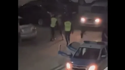 Дебош под окнами разбудил жителей многоэтажки в Актау (ВИДЕО)