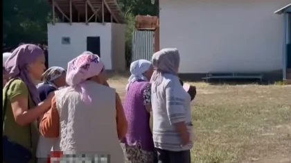 «Не смогла проводить сына в последний путь»: подробности о семье погибшего в Бестереке мальчика