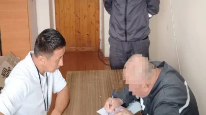 53-летний осужденный впервые стал школьником в тюрьме области Абай