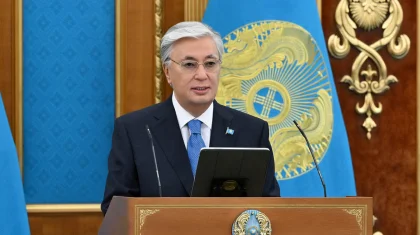 Касым-Жомарт Токаев поздравил казахстанцев с Днем Конституции