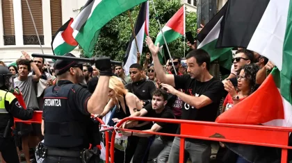 Этап велогонки в Испании прервала акция протеста в поддержку Палестины
