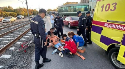 Гвардейцы оказали помощь ребенку, пострадавшему в ДТП в Темиртау