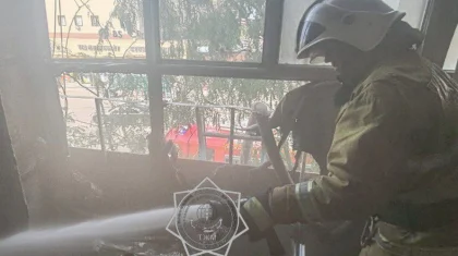20 человек эвакуировали из горящей многоэтажки в Таразе