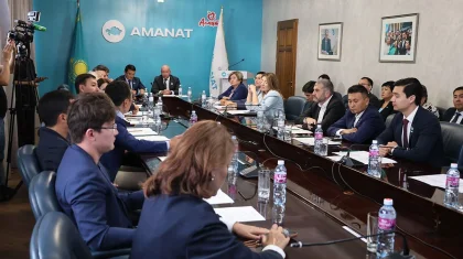 Фракция «AMANAT» в Алматы поддержала Послание президента Токаева