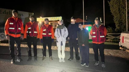 Ночью на высоте 3300 метров: в горах Алматы спасли туристов с двух вершин (ВИДЕО)