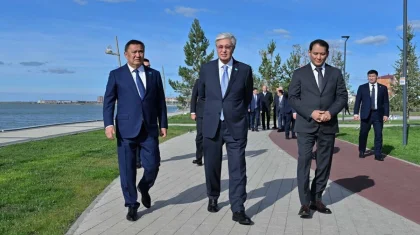 Токаев ознакомился с проектом «Көк шалғын» и запустил газификацию Косшы