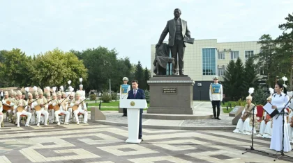 Мыржакып Дулатов глубоко понимал нужды и чаяния народа – спикер Мажилиса зачитал поздравление президента