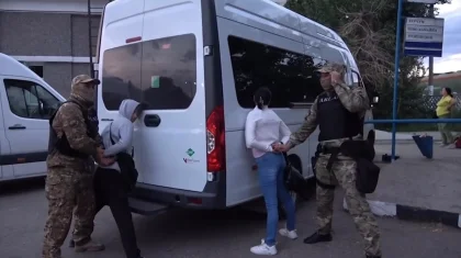 Поступила наводка о «закладчице»: наркопару задержали в ВКО (ВИДЕО)