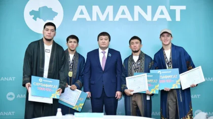 В Шымкенте наградили чемпионов мира по боксу: «AMANAT» отметил героев спорта