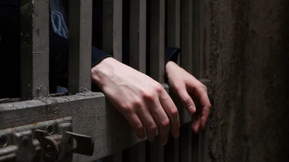 Казахстанца приговорили к двум годам колонии за избиение полицейского
