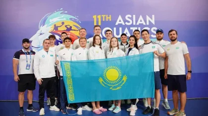Казахстанские пловцы завоевали 10 медалей на чемпионате Азии в Индии