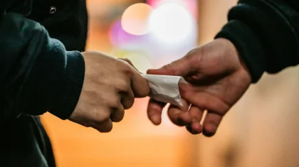 Подростка с сотнями свертков мефедрона задержали в Рудном