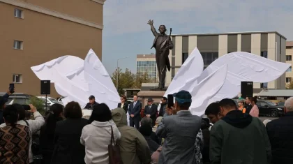 Президент направил поздравление по случаю открытия памятника Нургисе Тлендиеву