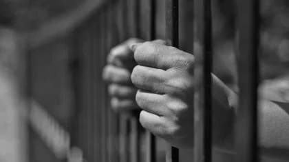 Два самоубийства, вымогательства и пожар: участников криминальной драмы осудили в Кокшетау