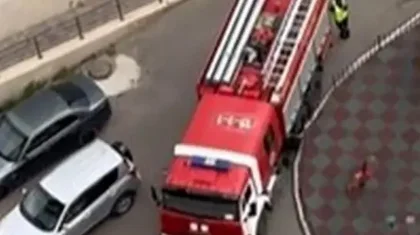 Мужчину поймали на спасательное полотно при падении с высоты в Талдыкоргане