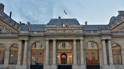 Выбрать не из кого: президент Франции Макрон назначил премьер-министра