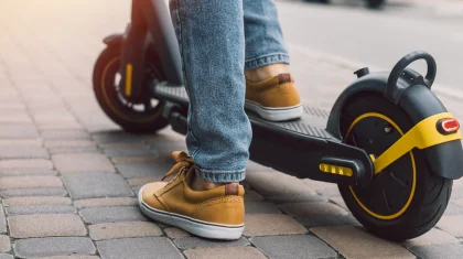 Сбил ребенка и скрылся: водителя электросамоката разыскивает полиция в Алматы