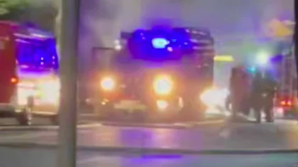 Электромобиль вспыхнул прямо на дороге в Алматы (ВИДЕО)