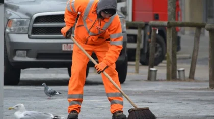 Мужчину, оскорбившего жену, заставили работать на благо Тараза