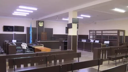 Неожиданный поворот: суд по делу о вымогательстве в Алматы отменили из-за присяжного