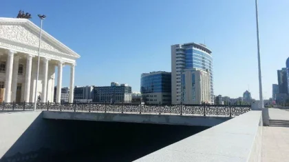 Реконструкция пешеходного моста у «Астана Опера» завершится до конца года