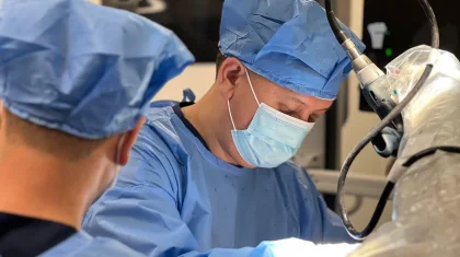 Казахстанские врачи провели операции с помощью робота в Ташкенте