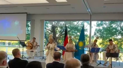 От Курмангазы до Абая: казахская музыка покорила немецкую публику (ВИДЕО)