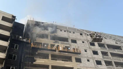 Пожар охватил восемь этажей строящегося дома в Таразе (ВИДЕО)