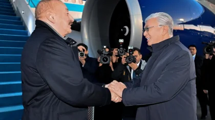 Токаев проводил президента Азербайджана в столичном аэропорту (ФОТО, ВИДЕО)