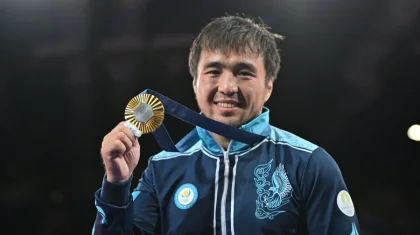 Олимпийский чемпион Елдос Сметов продает подаренный Mercedes за 45 миллионов тенге