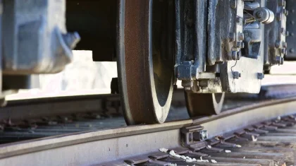 На станции Мангистау автомобиль Geely врезался в тепловоз