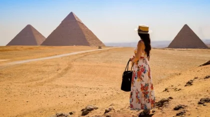 Туристка упала с 80-метровой высоты внутри древней пирамиды в Египте