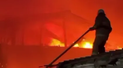 Крупный пожар на складе потушили в Алматы