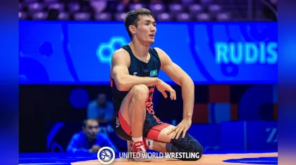 Казахстанские борцы завоевали серебро и бронзу на молодежном чемпионате мира