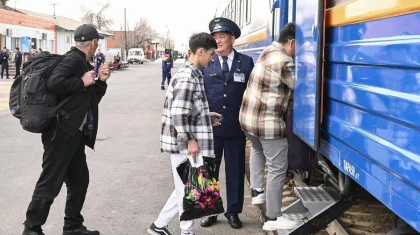 Казахстанцам напомнили, какие предметы запрещено брать в поезд