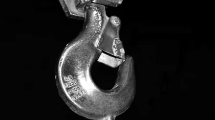 Машиниста убило крюком от крана в Павлодарской области