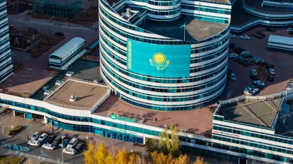 Десятки тысяч казахстанцев присоединились к акции «Менің елім – Менің туым» партии «AMANAT»