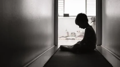 «Избили и пародировали походку»: соцработники издевались над особенным ребенком в Атырауской области (ВИДЕО)