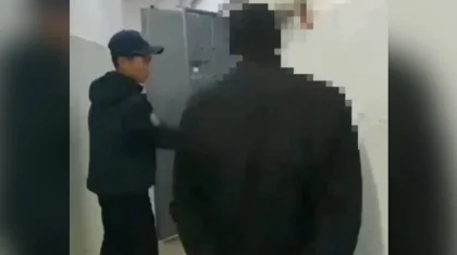 Пьяный водитель КамАЗа столкнулся с грузовиком Volvo на трассе в области Жетысу