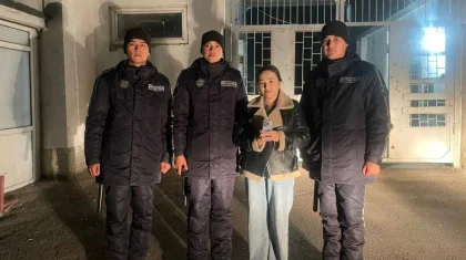 Два потерянных iPhone и Samsung вернули владельцам гвардейцы за день в Астане