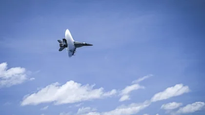 Вертолет и истребитель ВМС США потерпели крушение над Тихим океаном