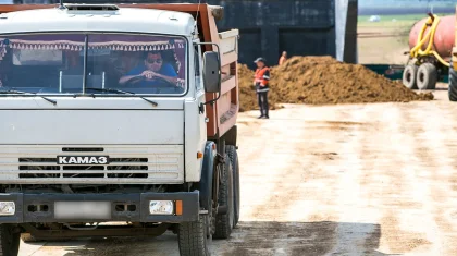 «13 тонн на бумаге, 10 – в реальности»: депутат «AMANAT» требует пересмотра лимитов на дорогах