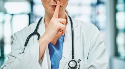 После сдачи анализов женщину пытались обмануть мошенники в Экибастузе (ВИДЕО)