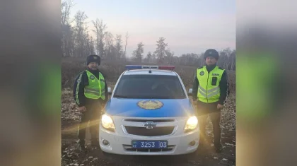 Казахстанец едва не погиб за рулем: патрульные предотвратили аварию