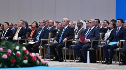 Токаев участвует в международном форуме в Астане