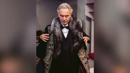 Легендарный Андреа Бочелли примерил казахский шапан