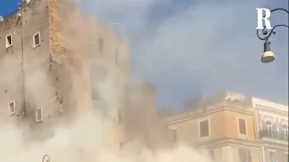 В центре Рима близ Колизея обрушилась башня Конти, есть пострадавшие