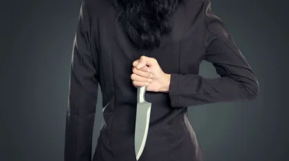 «Пил, бил и проигрывал деньги»: 63-летняя казахстанка, убившая сожителя, избежала тюрьмы