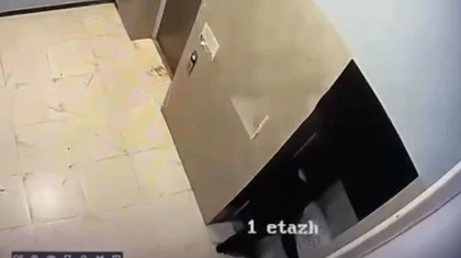 Ударил ногой: мужчина провалился в шахту лифта в столичном ЖК (ВИДЕО)